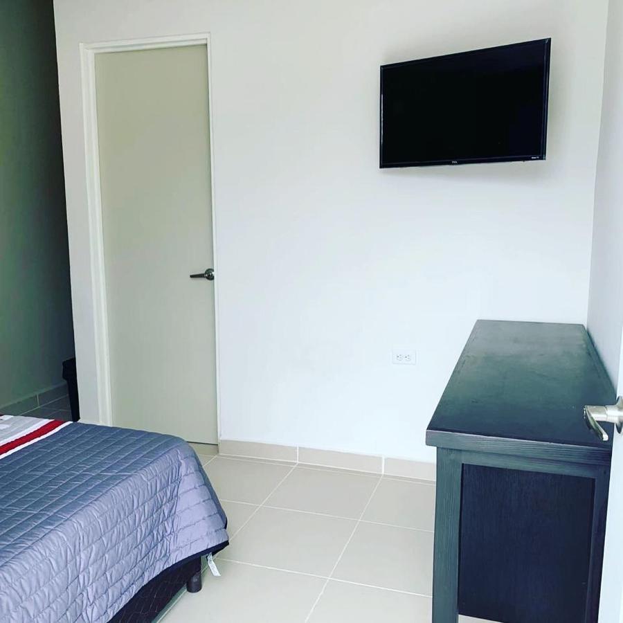 ホテル Lofts Zaragoza シウダー・バージェス エクステリア 写真